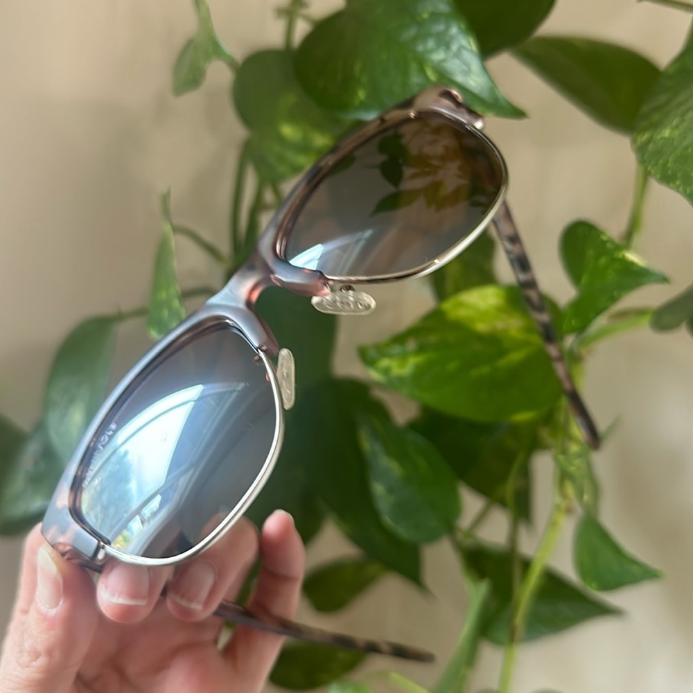 Del Sol Color changing sunglasses